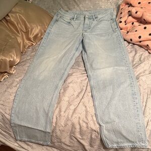 American Eagle Outfitters Light Wash Boyfriend Jeans